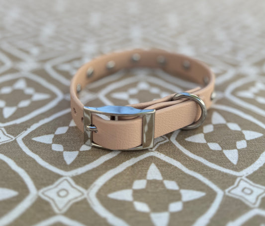 Collar perlado bronce polvoriento - huella