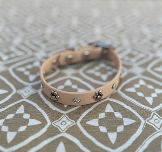 Collar perlado bronce polvoriento - huella